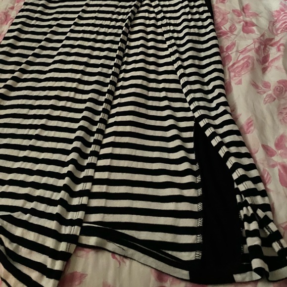 Black and white striped maxi - Picture 5 of 5